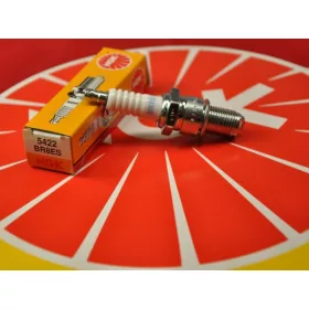   NGK Standard hosszúmenetes zavarszűrős gyújtógyertya (Többféle változatban!) - NGK-BR8ES (Fix kupak)